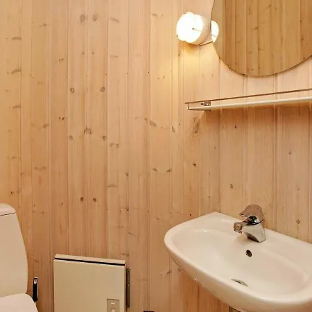 Three-bedroom Holiday In Henne 2 * Henne Strand