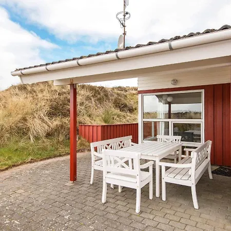 Dom wakacyjny Three-bedroom Holiday In Henne 2
