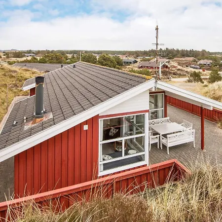 Dom wakacyjny Three-bedroom Holiday In Henne 2