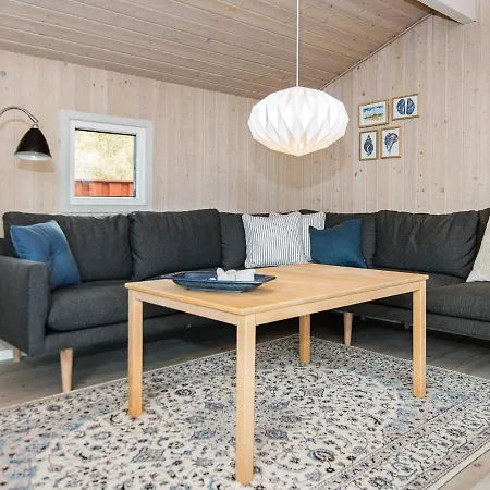 Three-bedroom Holiday In Henne 2 Tatil Evi