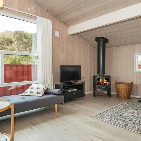 Three-bedroom Holiday In Henne 2 * Henne Strand
