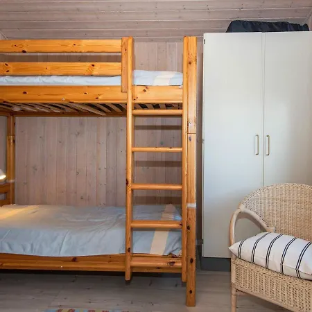 Three-bedroom Holiday In Henne 2 *